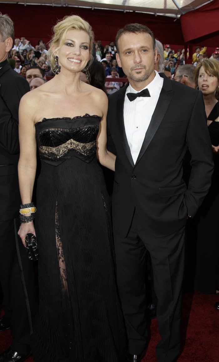 Tim McGraw and wife Faith Hill arrive at the 82nd Academy Awards on Sunday, March 7, 2010, in the Hollywood section of Los Angeles. (Photo: AP)