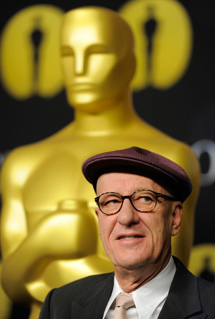 This is Geoffrey Rush's fourth time at the awards ? he certainly knows his way around <br />
<a href="http://movies.ndtv.com/oscar11/default.aspx"> <img src=/photos/entertainment/oscars-2011-nominees-luncheon-9115/amp/1/"http:/drop.ndtv.com/albums/uploadedpics/small/700_50_oscar_634330423803629872.jpg" border="0"/>
</a>