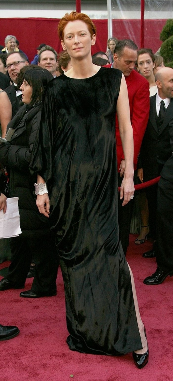 Tilda Swinton, Lanvin, 2008: Tilda stole our garbage bags and wore them to the Oscars!<br><br> <iframe width="315px" height="250px" frameborder="0" style="overflow:hidden;overflow-x:hidden;overflow-y:hidden;" src="http://drop.ndtv.com/common/movies/poll.html?id=6919607" scrolling="no"></iframe>