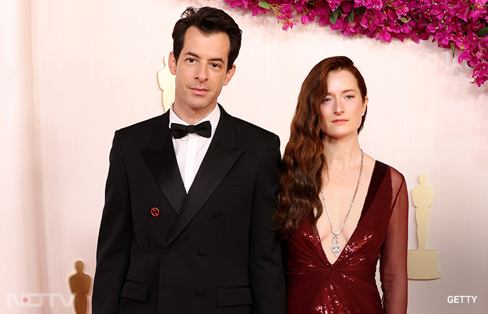 A look at Mark Ronson and Grace Gummer's red carpet moment.(Image courtesy: Getty)