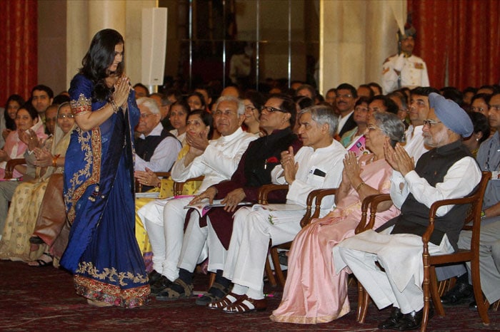 Kajol, Shashi Kapoor get Padma Awards