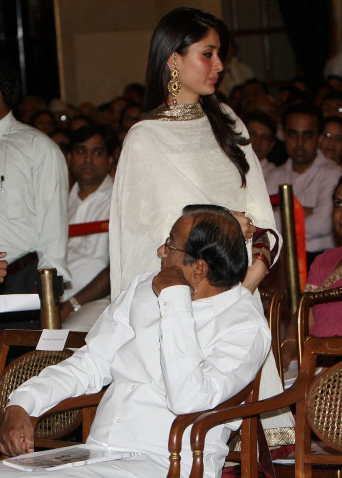Kareena with Saif at Padma Shri awards