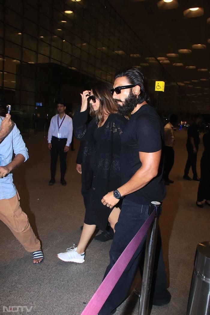 Deepika chose a casual dress while Ranveer went for a basic t-shirt for the day. (Image Courtesy: Varinder Chawla)