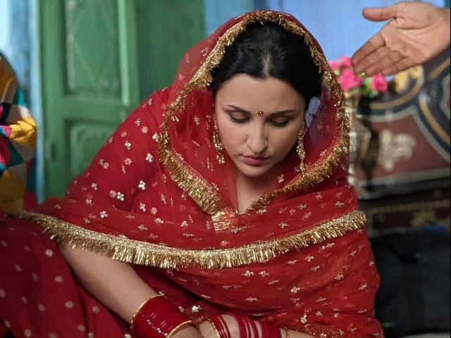 15 किलो वजन वाढवलं, गाणंही गायलं; परिणीती चोप्राचं होतंय कौतुक