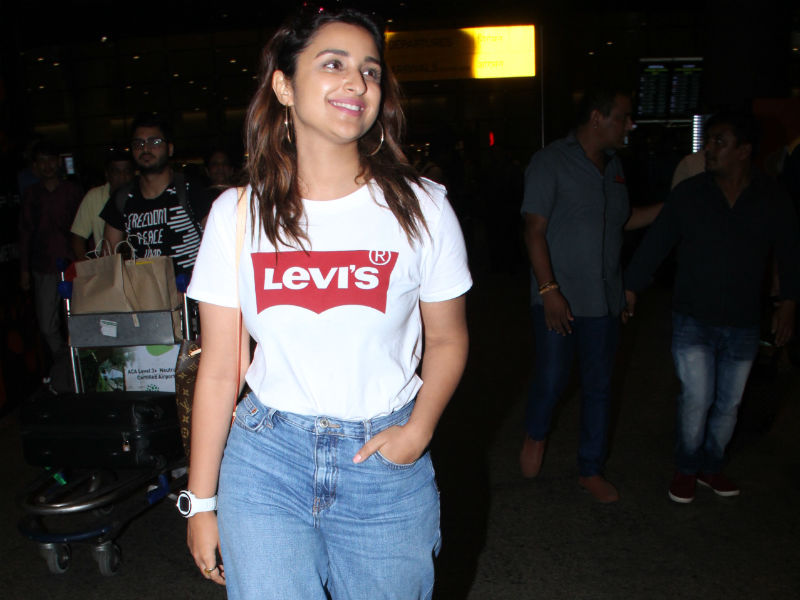 Parineeti's Back. But Where Are Priyanka Chopra And Nick Jonas?