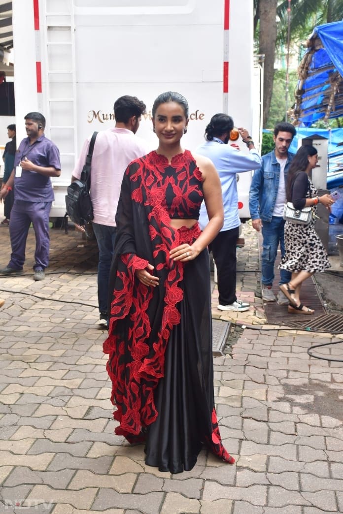 Patralekhaa stepped out for the promotions of her upcoming film IC 814: The Kandahar Hijack like this. (Image Courtesy: Varinder Chawla)