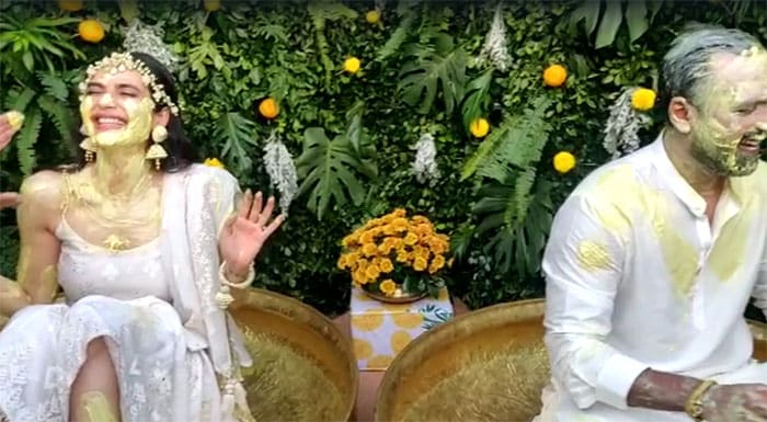 Pics From Karishma Tanna"s <i>Haldi</i> Ceremony