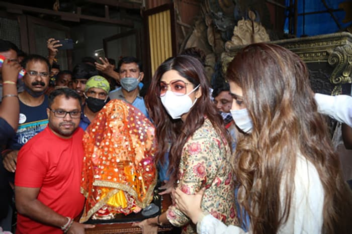 Pics From Shilpa Shetty"s Ganesh Chaturthi Festivities