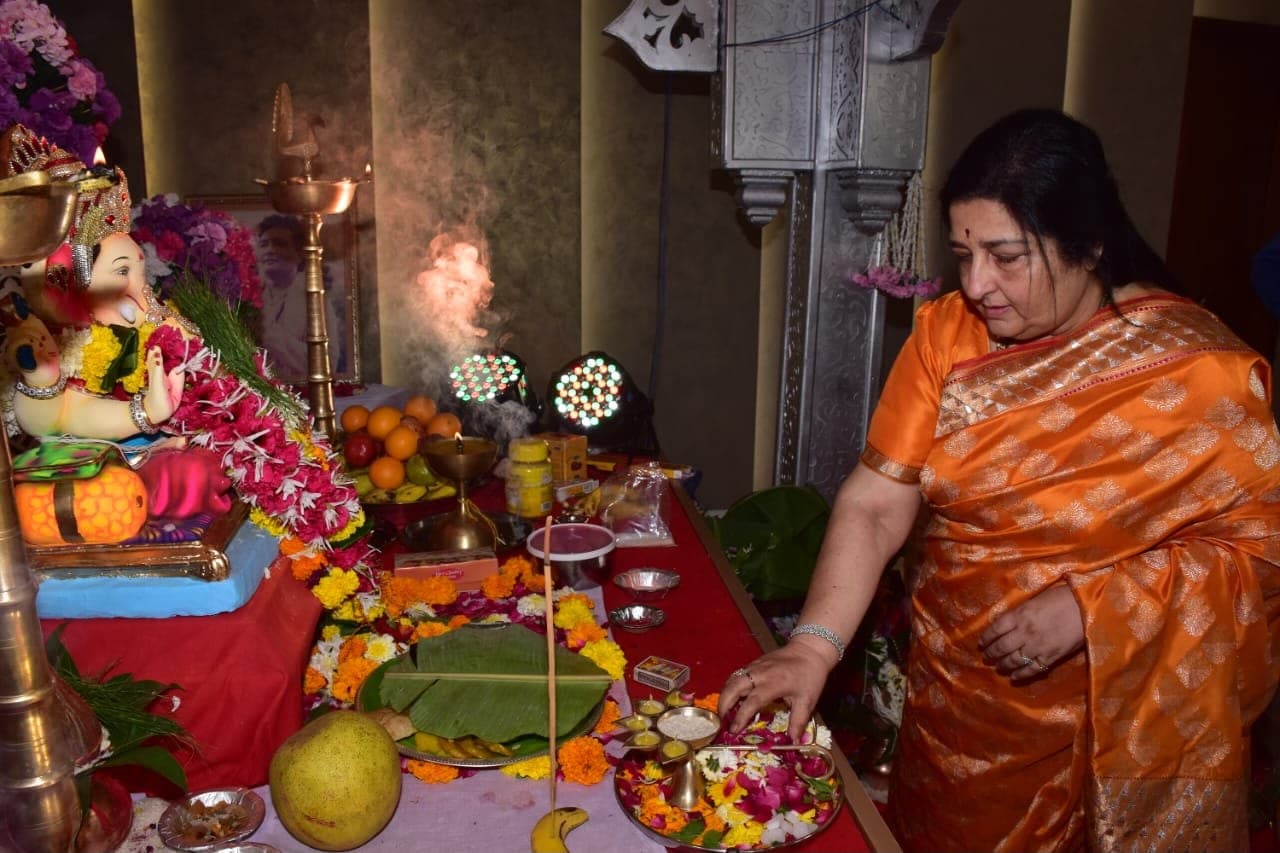 Pics From Urvashi, Tulsi\'s Ganesh Chaturthi Celebrations