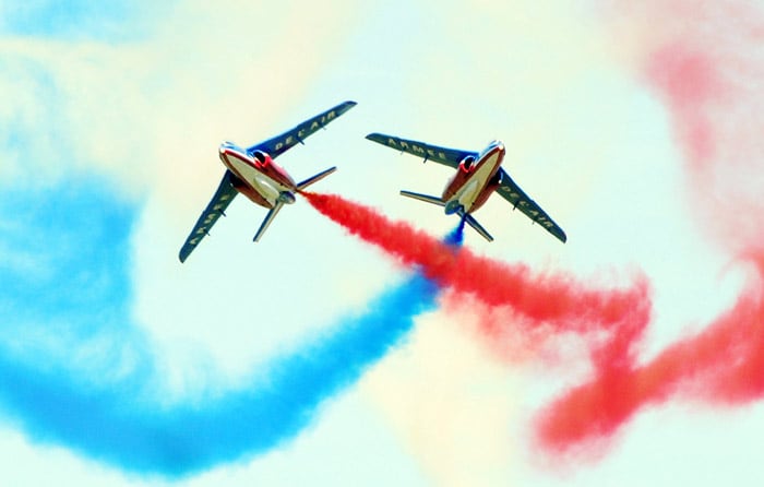 Alphajet aircrafts perform during the 2010 presentation show of the French aerobatics team Patrouille de France, on May 25, 2010 in the French southeastern city of Salon-de-Provence. (Photo: AFP)