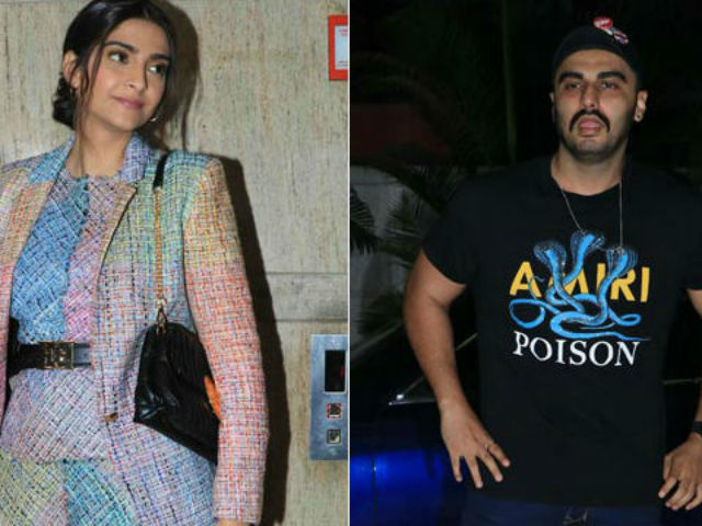 <I>Ek Ladki Ko Dekha Toh Aisa Laga</I>: Arjun Kapoor Attends Sister Sonam's Film Screening