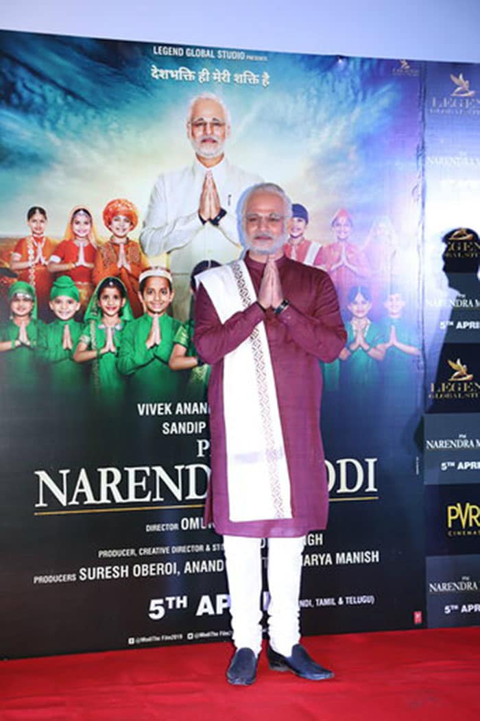 Vivek Oberoi Arrives As PM Modi At PM Narendra Modi \'s Trailer Launch