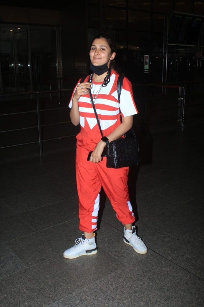 Singer Aastha Gill was also photographed at the airport.