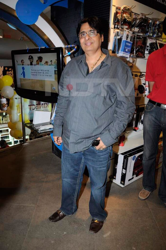 Vashu Bhagnani is a proud father.