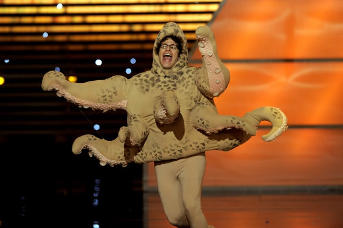 Andy Samberg is seen on stage at the ESPY Awards on Wednesday, July 14, 2010 in Los Angeles. (Photo: AP)