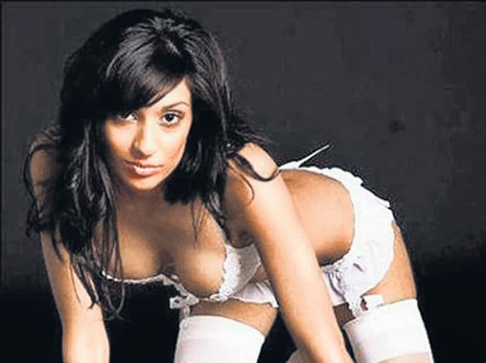 Topless Preeti: Real or morphed?