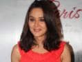 Photo : Preity Zinta still bubbly at 38