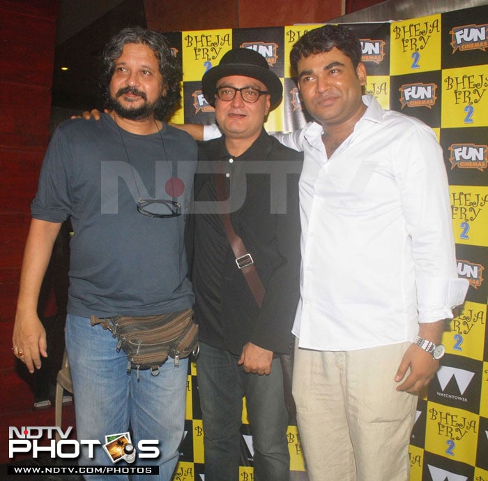 Abhishek, Zoa, Giselli at premieres