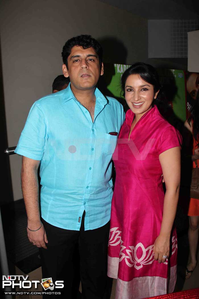 Abhishek, Zoa, Giselli at premieres