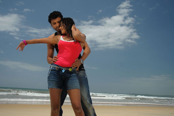 Priyamani is back with Telugu movie <i>Raaj</i>.