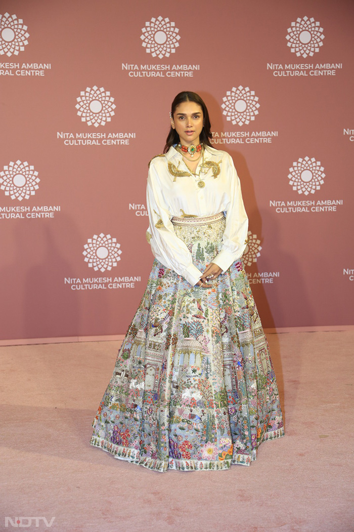 Aditi Rao Hydari looked stunning in a white shirt and printed skirt at an event in Mumbai. (Image Courtesy: Varinder Chawla)