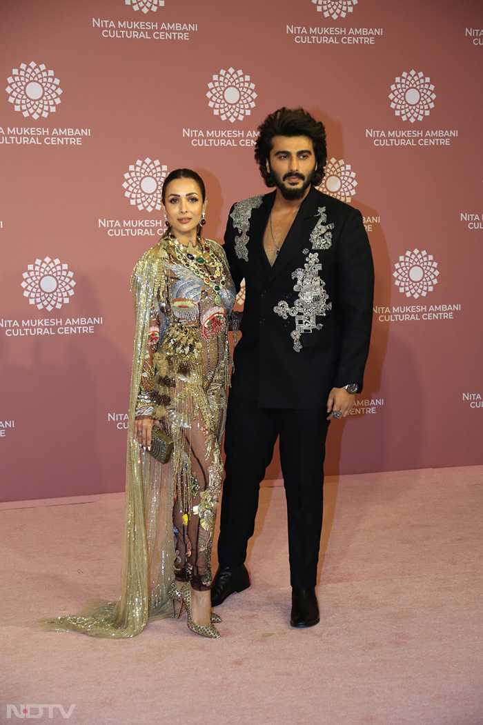 Malaika Arora made a stylish appearance with boyfriend Arjun Kapoor. (Image Courtesy: Varinder Chawla)