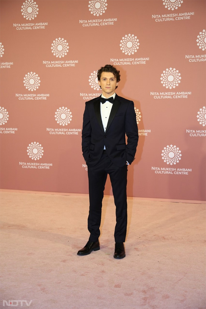 <i>Spider-Man</i> star Tom Holland arrived at the event in a black suit. (Image Courtesy: Varinder Chawla)