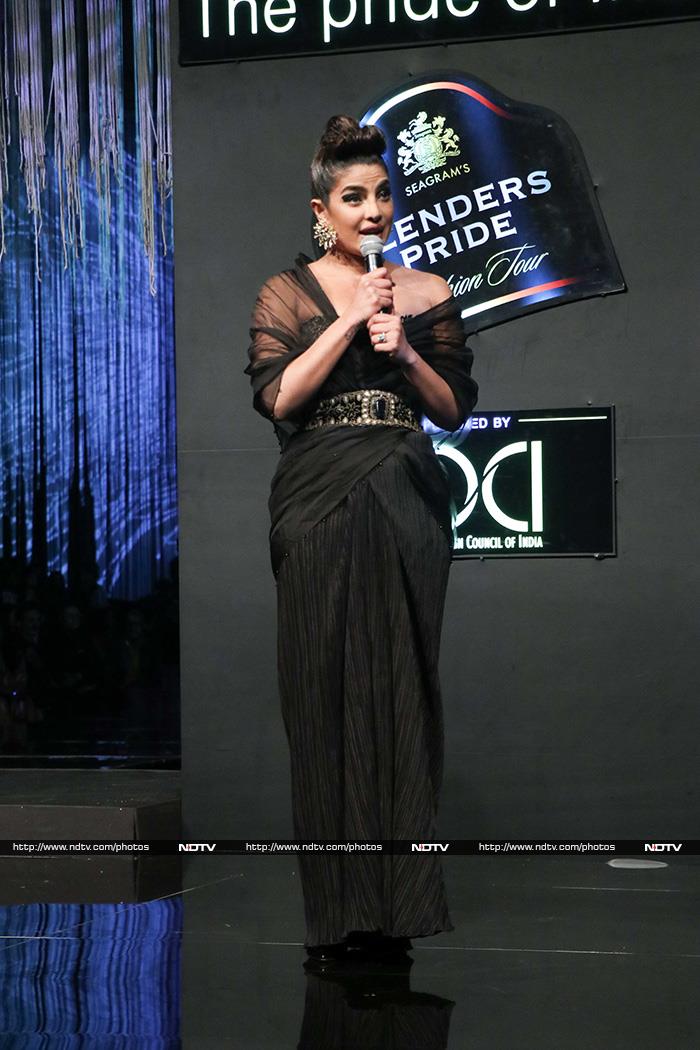Blenders Pride Fashion Tour 2020: रैंप पर दिखा प्रियंका का जलवा, देखें तस्वीरें...