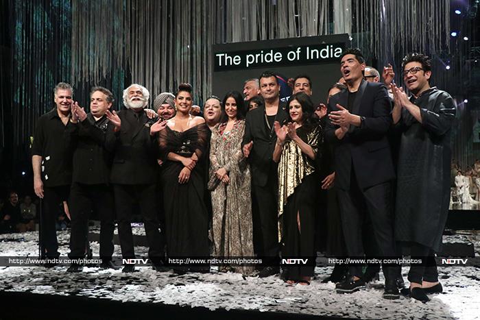 Priyanka Chopra\'s Walk Of Pride: How She Ruled The Runway In Black