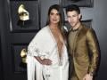 Photo : Grammys 2020: रेड कारपेट पर प्रियंका चोपड़ा और निक जोनास की जोड़ी ने मचाया धमाल