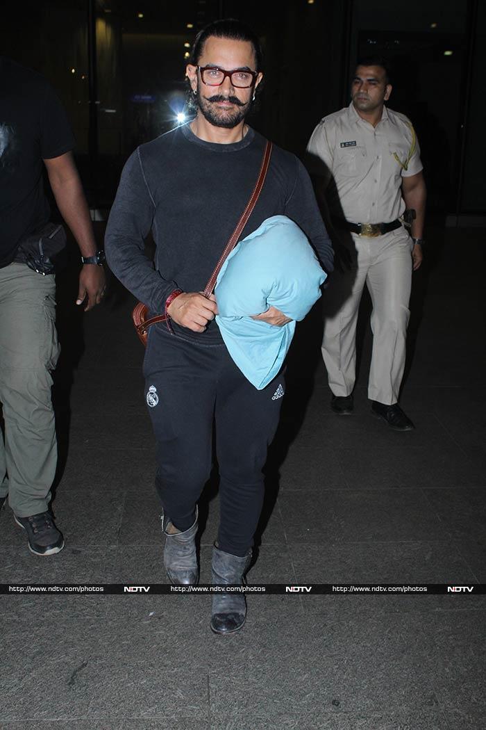Priyanka Flew Into Mumbai Just In Time For Virushka Reception