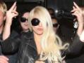 Lady Gaga flips off the paparazzi