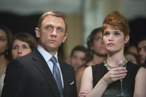 <b>The lethal couple</b>: Daniel Craig, James Bond, and Gemma Arterton, Agent Fields, infiltrate a fundraising party in Bolivia during a scene from the movie <I>Quantum of Solace</I> being shot in Panama City.