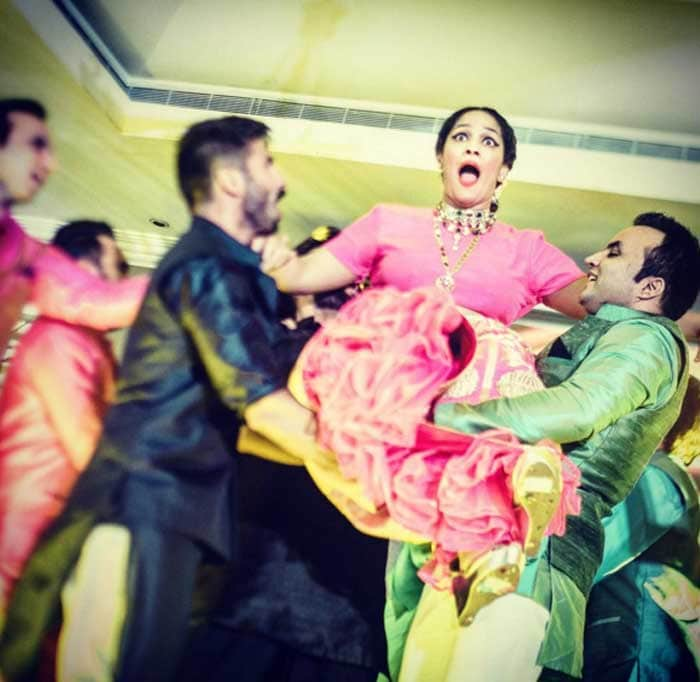 Shahid also instagrammed an image of himself lifting Masaba off her feet at the wedding.<br><br>
 This image was posted on Instagram by <a href="https://instagram.com/shahidkapoor/" target="_blank" rel="nofollow" >shahidkapoor</a>