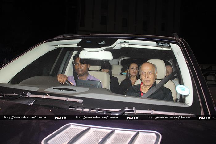 Alia Bhatt's father Mahesh Bhatt and mother Soni Razdan attended the careening in Mumbai. Alia's real life mother Soni also plays her reel mother in the film.