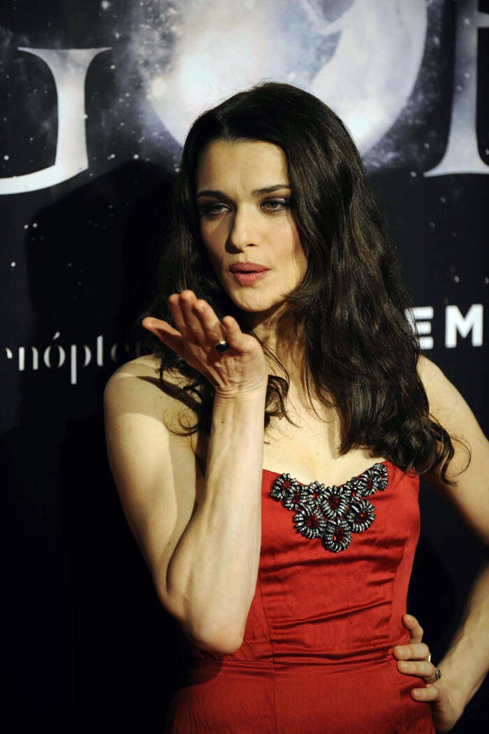 British actress Rachel Weisz poses during a photocall of Spanish film director Alejandro Amenabar's new film <i>Agora</i>. (Photo: AFP)