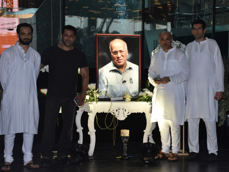 Salman, Madhuri, Others Attend Raj Kumar Barjatya's Prayer Meet