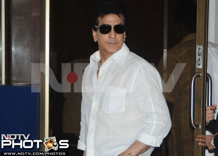 Family and friends at Rajesh Khanna\'s prayer meet