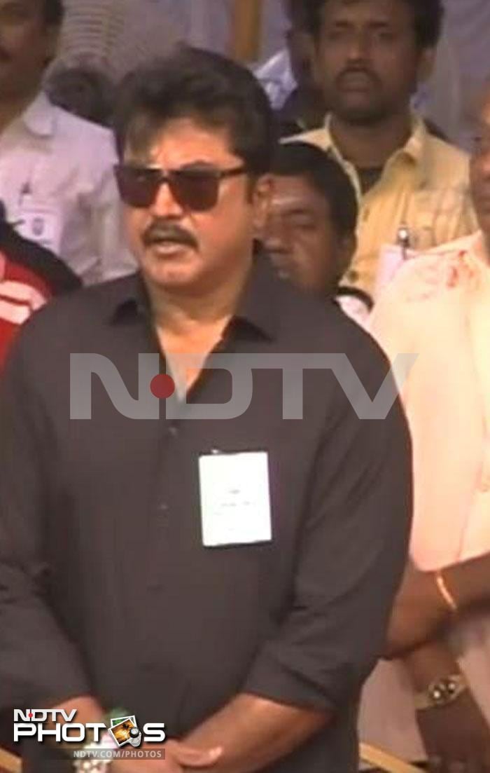 Rajinikanth, other stars join strike for Sri Lankan Tamils