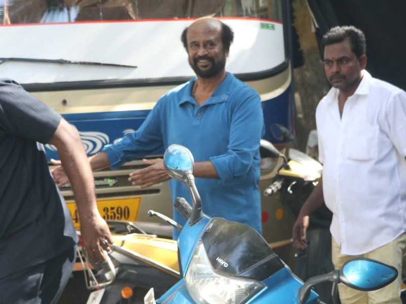 Rajinikanth Sets His <i>Darbar</i> In Mumbai