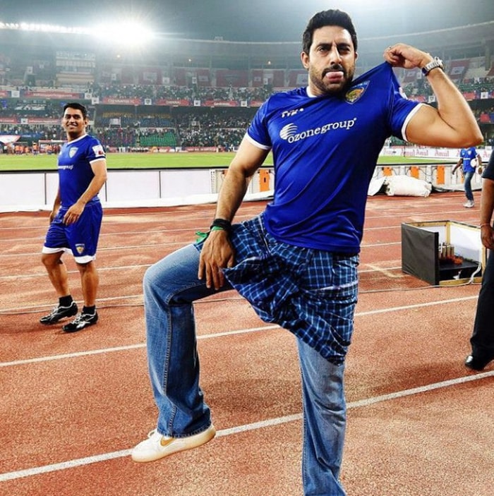 Lungi Dance, Abhishek Bachchan Style