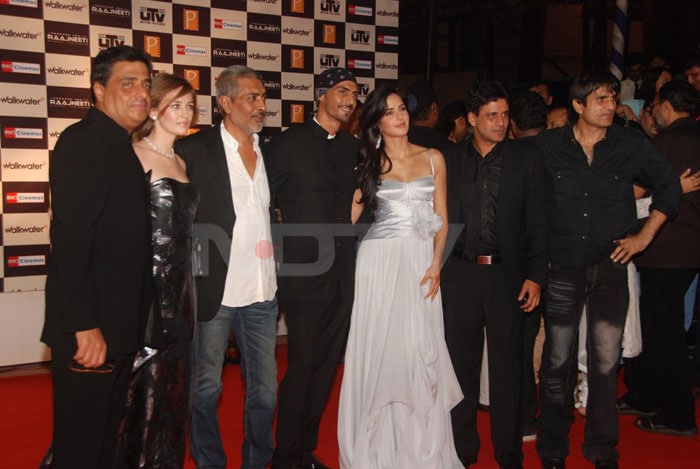 Aamir, Katrina attend <I>Rajneeti</I> premiere