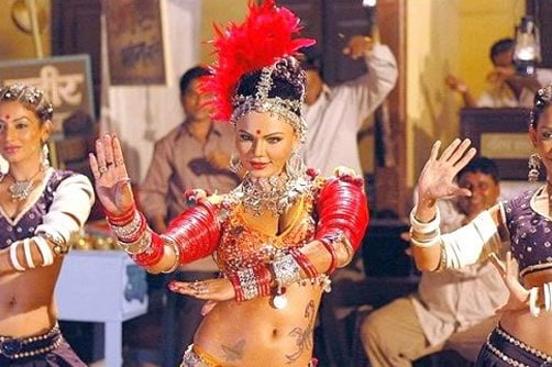 Rakhi moved on to do numerous short roles and item numbers in various films like <I>Masti, Mai Hoon Naa, Ek Khiladi Ek Haseena</i> and <I>1920</i> to name a few.