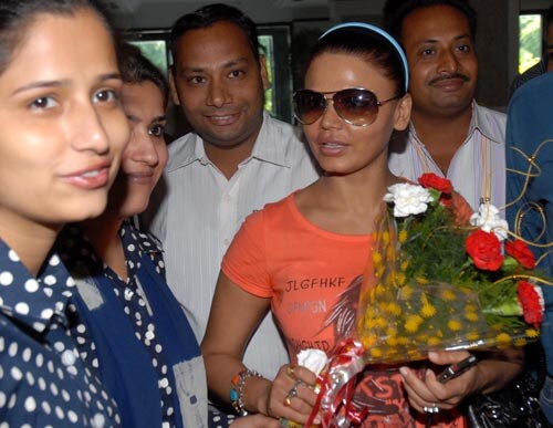 <b>Flower power</b>: Rakhi also produced a ring after asking Salman to marry her.