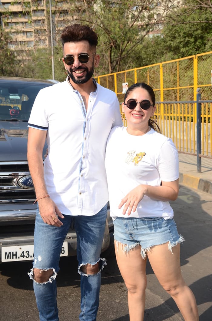 Jay Bhanushali was also pictured with his wife Mahhi Vij in Versova.