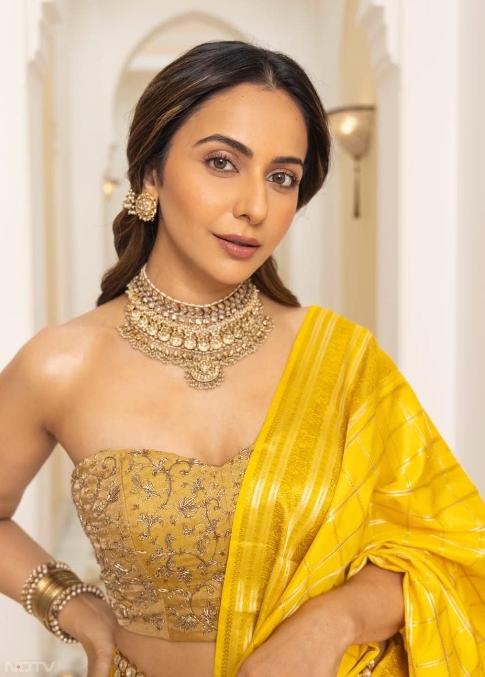 रामायणम् में रकुलप्रीत सिंह ने सूर्पणखा के रोल में भर दी जान, 'रावण' यश ने तारीफ में कहे ये शब्द