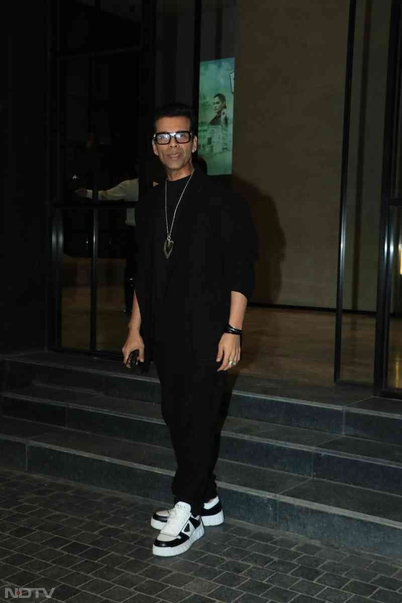 Karan Johar rocked an all-black look. (Image Courtesy: Varinder Chawla)