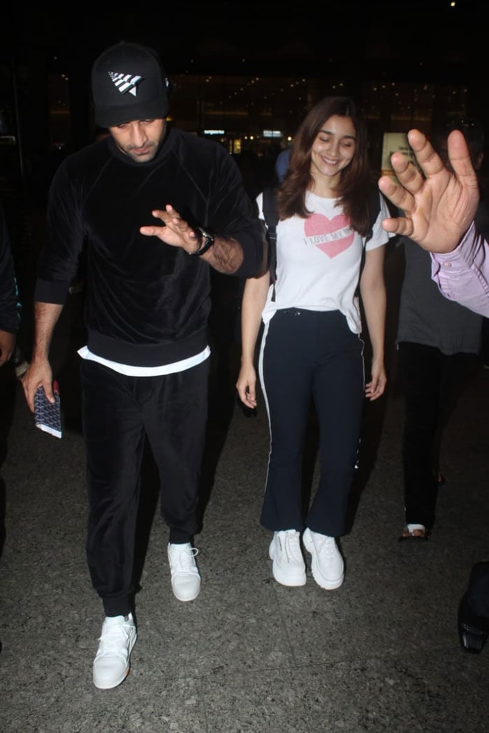 Alia And Ranbir Return From New York. Her Smile Says It All