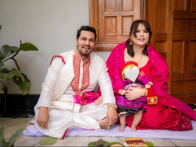 बेटी न्योमिका की पहली चावल रस्म की पापा रणदीप हुड्डा ने शेयर की तस्वीरें, लिखा- हमेशा के लिए संजोकर रखना चाहता हूं