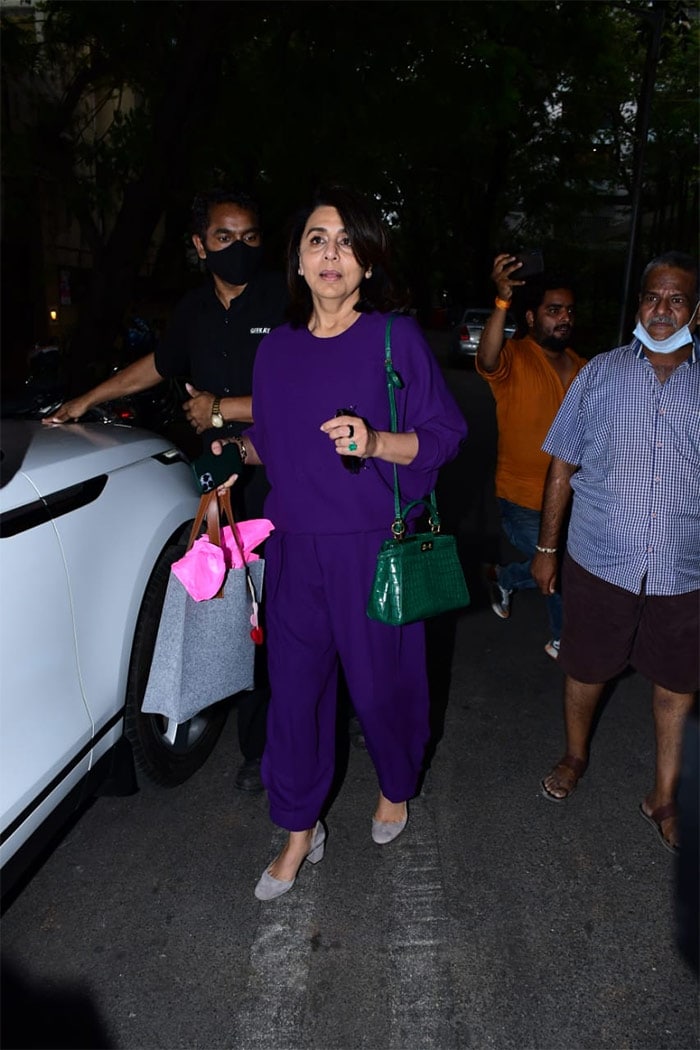 Neetu Kapoor chose a comfy outfit for Sunita Kapoor's birthday party